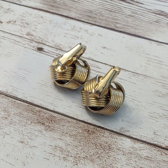 Vintage Clip On Earrings - Chunky Gold Tone Knot Design - Picture 4 of 12